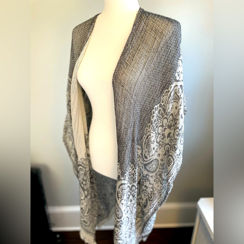 American Eagle Boho Shrug